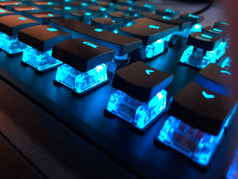 Roccat Vulcan 121 AIMO – Review