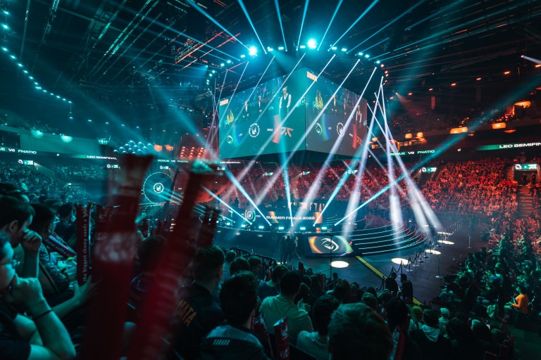 Rogue Esports går videre til finalen etter en uventet seier mot Fnatic